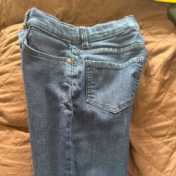 OshKosh B'gosh Kids Blue Wash Skinny-Leg Jeans Size 8/8A - Preloved Excellent - Picture 3 of 7